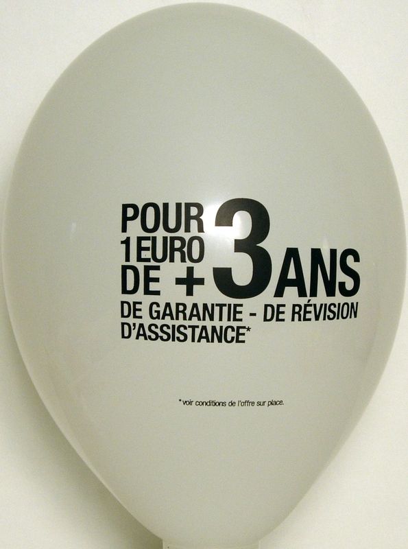 Spot-colour print on a balloon: 'Pour 1 euro de + 3 ans'