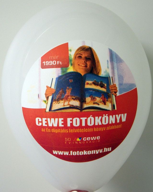 CMYK print on a balloon: CEWE Fotobuch